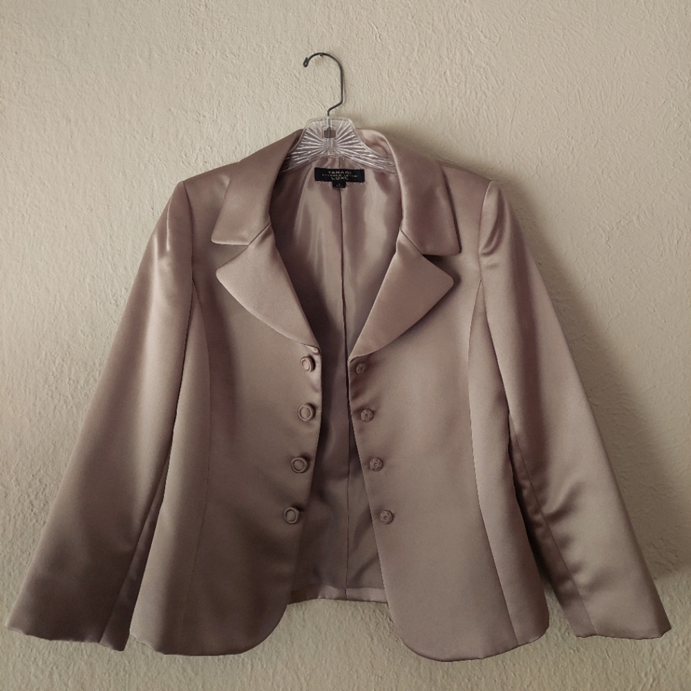Tahari Blazer